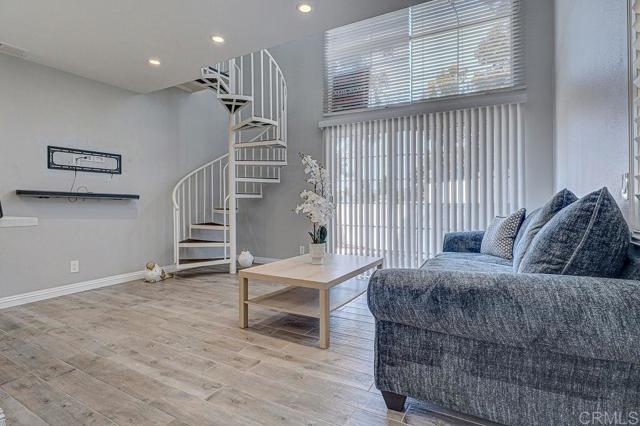 Detail Gallery Image 4 of 22 For 753 Eastshore #127,  Chula Vista,  CA 91913 - 1 Beds | 1/1 Baths
