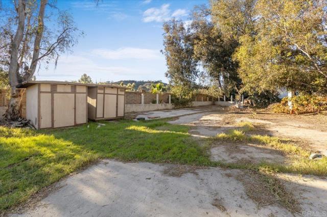 1971 Bernardo Avenue, Escondido CA: https://media.crmls.org/mediaz/ff82f6ff-a8ef-4a14-ba83-79d64d134946.jpg