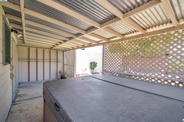 1105 Gardner Blvd., San Leandro CA: https://media.crmls.org/mediaz/ff8420e4-ef48-42ca-9201-262793542d95.jpg