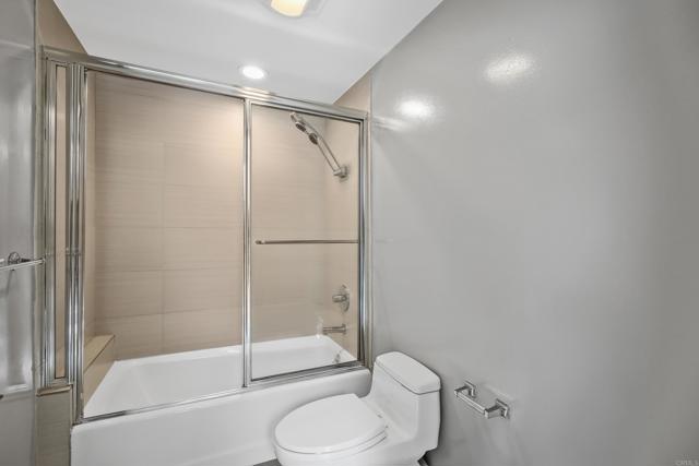 Detail Gallery Image 29 of 58 For 1283 Havenhurst Dr #101,  West Hollywood,  CA 90046 - 3 Beds | 2/1 Baths