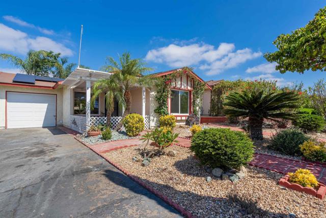 1441 Peacock Blvd, Oceanside CA: https://media.crmls.org/mediaz/ff84e041-b22a-499e-bece-49832f208a9e.jpg