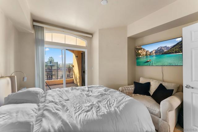 2400 5Th Ave, San Diego CA: https://media.crmls.org/mediaz/ff84ecec-39a8-4164-8bbf-1aca605a8471.jpg