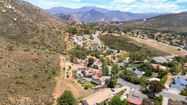 25744 Caryn Ct., Ramona CA: https://media.crmls.org/mediaz/ff84f741-d9ab-491c-ae37-20a2388c37a6.jpg