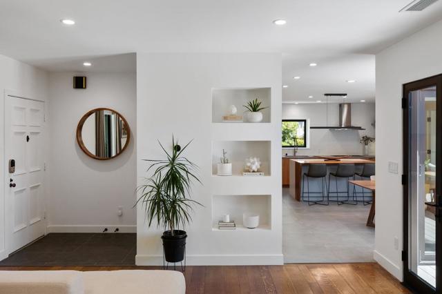 137 30th Avenue, San Mateo CA: https://media.crmls.org/mediaz/ff85610b-7d5e-4c54-8282-cd2859934a5b.jpg