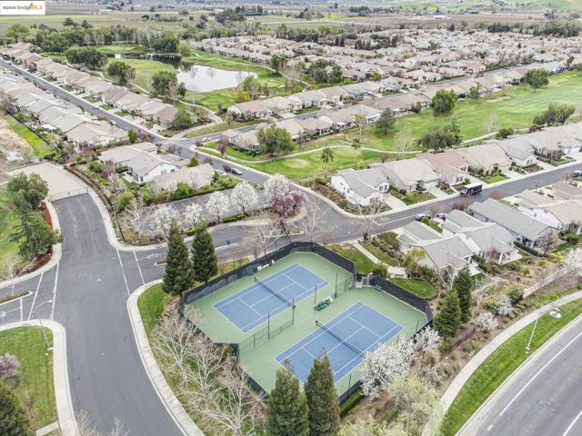 1012 Centennial Drive, Brentwood CA: https://media.crmls.org/mediaz/ff85fe7d-1a5a-478c-8bdc-833a3d273af9.jpg