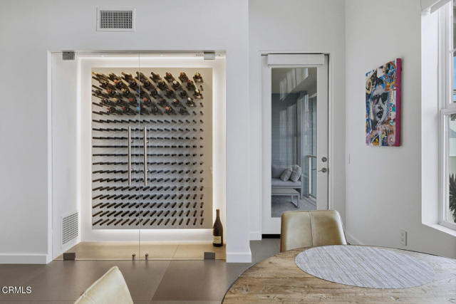 1572 Seabridge Lane, Oxnard CA: https://media.crmls.org/mediaz/ff86eac2-88a8-49ed-9b22-8eb376cb7fff.jpg