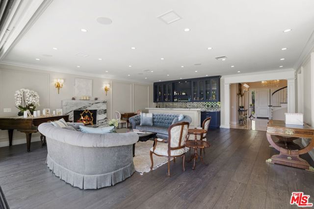 15515 Collina Strada, Los Angeles CA: https://media.crmls.org/mediaz/ff8754dc-655e-4087-b83b-32ee945295a9.jpg