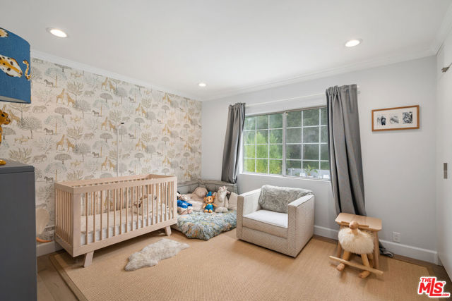 3156 Dona Emilia Drive, Studio City CA: https://media.crmls.org/mediaz/ff87e883-74ab-4720-9793-13f8eb1f8ad1.jpg