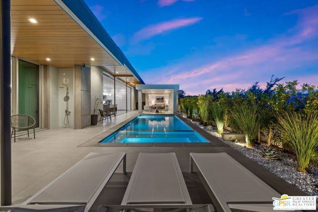 2381 Vista Palizada Drive, Palm Springs CA: https://media.crmls.org/mediaz/ff889f62-405f-4617-bdfe-c8cdf1a88a9c.jpg