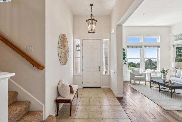 4110 Mystic View Ct, Hayward CA: https://media.crmls.org/mediaz/ff8962d7-29fb-4553-a047-9f9d0dbb12e6.jpg