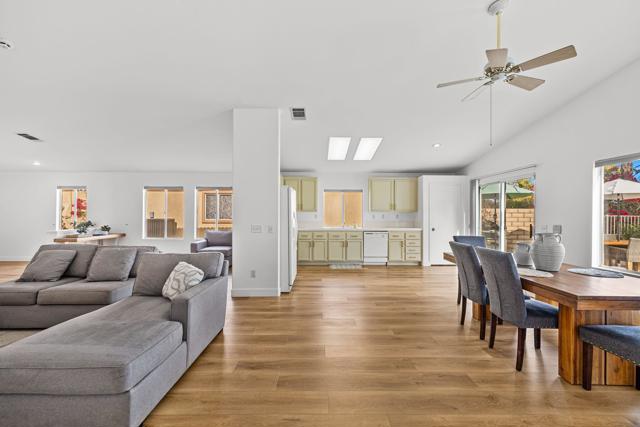 49620 Lincoln Drive, Indio CA: https://media.crmls.org/mediaz/ff89b760-c360-464b-a7d8-43119c93454c.jpg