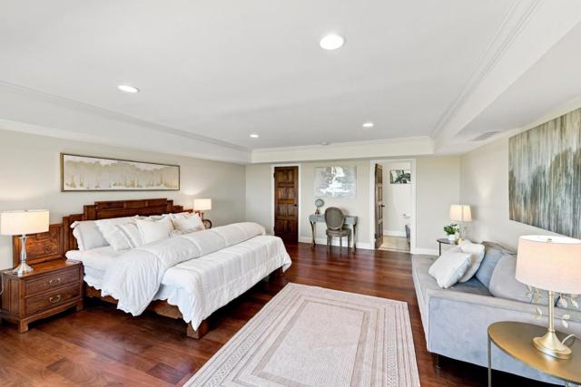 150 New Place Road, Hillsborough CA: https://media.crmls.org/mediaz/ff8a3df9-c16e-4b1b-a596-4bec4c3542b7.jpg