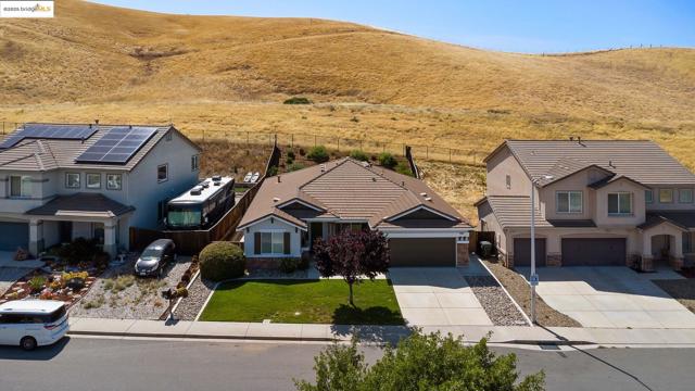 3680 Mallard Ct, Antioch CA: https://media.crmls.org/mediaz/ff8a8337-f41d-4852-b36c-6839091c7cd0.jpg