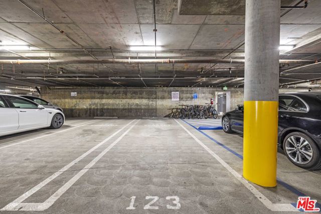 629 Traction Avenue, Los Angeles CA: https://media.crmls.org/mediaz/ff8b0f7d-5144-44d8-b000-3282a6ba67b3.jpg