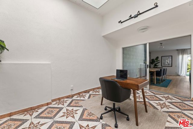 3500 W Manchester Boulevard, Inglewood CA: https://media.crmls.org/mediaz/ff8b5da0-1393-402a-b8c9-2fdc8233502d.jpg