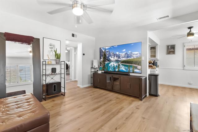 3719 Balboa Drive, Oceanside CA: https://media.crmls.org/mediaz/ff8b8f28-f965-4e73-8160-107d4886b0d4.jpg