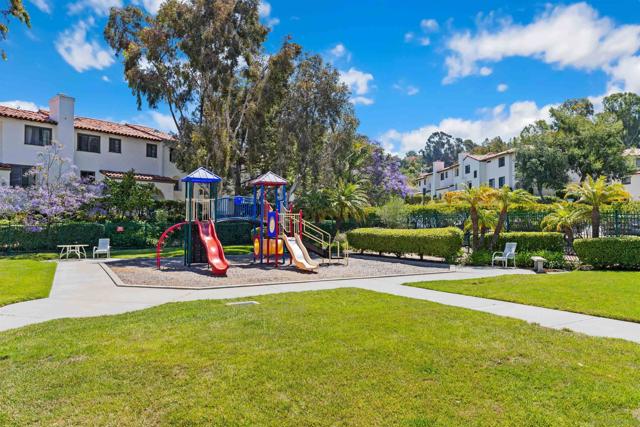 Image 20 of 26 For 190 Bautista Ct  89