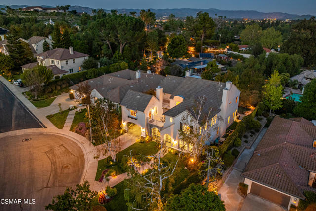 1008 N Country Club Drive, Simi Valley CA: https://media.crmls.org/mediaz/ff8c2fd8-cca3-4d65-9af1-d8cffe985dda.jpg