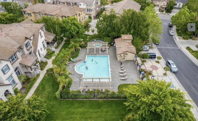 6217 Byron Ln, San Ramon CA: https://media.crmls.org/mediaz/ff8c54f7-8e2e-4893-959a-e07cd8adbbd8.jpg