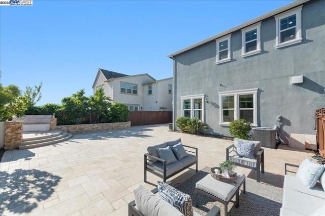 4206 Sunset View Dr, Dublin CA: https://media.crmls.org/mediaz/ff8db19e-ab24-469a-934b-56b88d0b4157.jpg