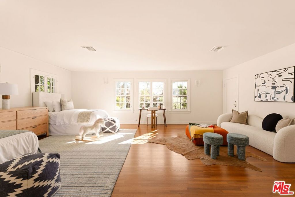 MLS #26867007 image #24