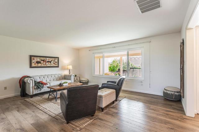 690 Ridgemark Drive, Hollister CA: https://media.crmls.org/mediaz/ff8db6f0-3c0f-4aef-b994-6f8ffa48e199.jpg