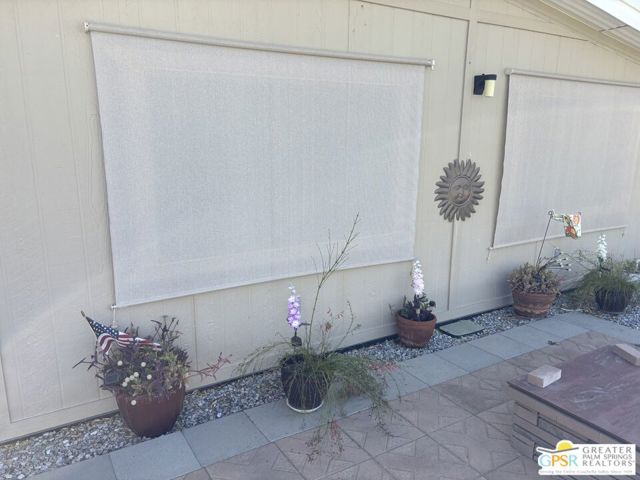 15500 Bubbling Wells Road, Desert Hot Springs CA: https://media.crmls.org/mediaz/ff8e277f-5c34-458a-8495-7b2a0147628b.jpg