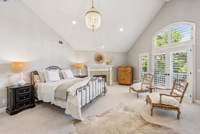 1617 Campesino Ct., Alamo CA: https://media.crmls.org/mediaz/ff8ecab2-c946-423d-98cb-7217b8c4c495.jpg