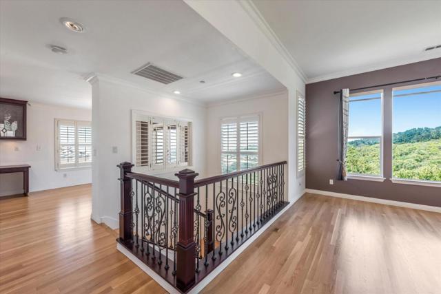 8215 Skyline Circle, Oakland CA: https://media.crmls.org/mediaz/ff8f009c-0d8f-4b9d-b490-7e02d7fda916.jpg