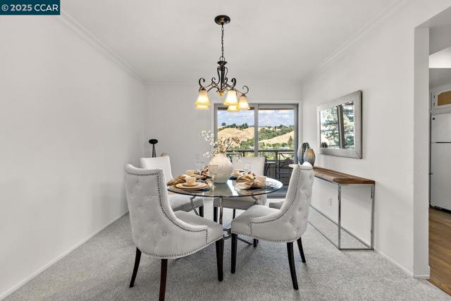 4033 Terra Granada Dr, Walnut Creek CA: https://media.crmls.org/mediaz/ff8f48cd-0a68-4424-a5e1-2a523945d4c7.jpg