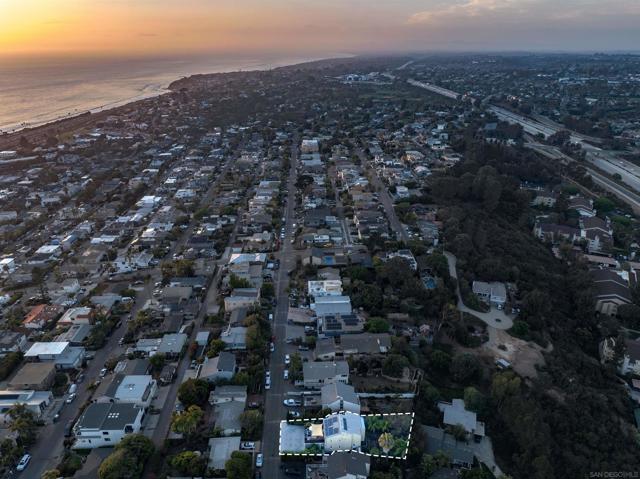 2269 71 Edinburg Ave, Cardiff by the Sea CA: https://media.crmls.org/mediaz/ff8fb9bc-4e9f-405d-bcee-5ec0bfe1d6e3.jpg