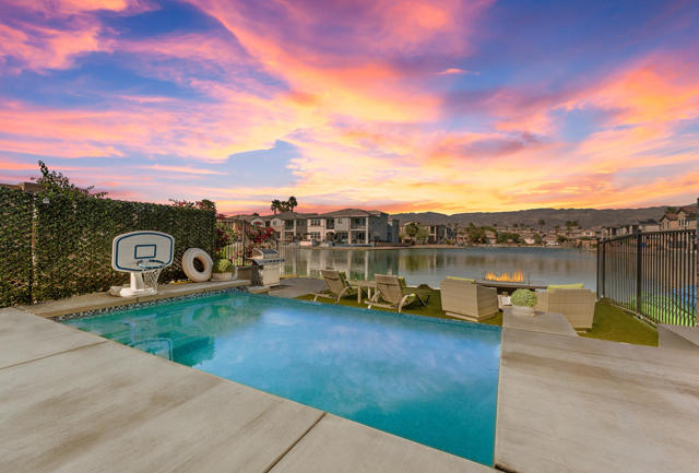 43240 Pietra Court, Indio CA: https://media.crmls.org/mediaz/ff909c8c-6b3b-4a68-8eaf-f7f20e568caf.jpg
