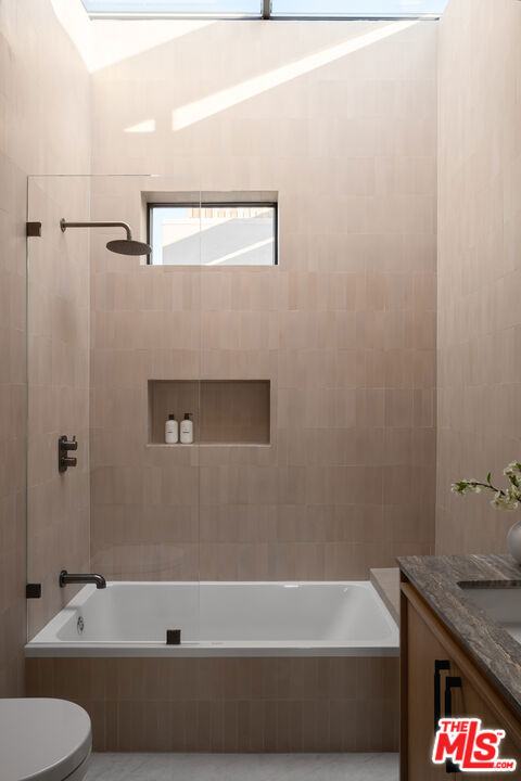 6671 Colgate Avenue, Los Angeles CA: https://media.crmls.org/mediaz/ff90e367-a328-466e-a6f0-2afbc29f00f3.jpg