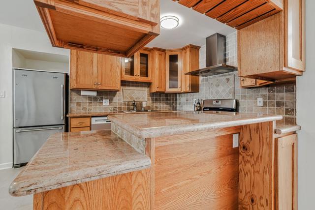 1320 Windermere Avenue, Menlo Park CA: https://media.crmls.org/mediaz/ff916c53-1562-4cef-a044-c6f5335e8036.jpg