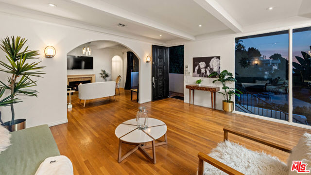 1790 Viewmont Drive, Los Angeles CA: https://media.crmls.org/mediaz/ff9199bc-a536-44ba-923a-d4b9d01899b5.jpg