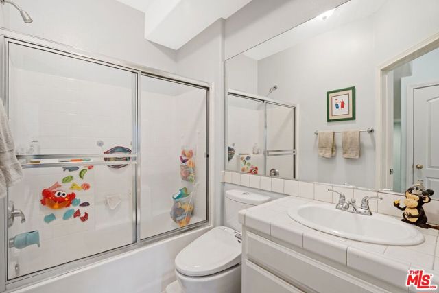 14819 MAGNOLIA Boulevard, 2 photo 8
