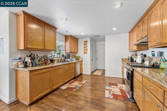 4825 San Pablo Dam Rd, El Sobrante CA: https://media.crmls.org/mediaz/ff92211d-0268-438f-8a70-15ac1d498170.jpg