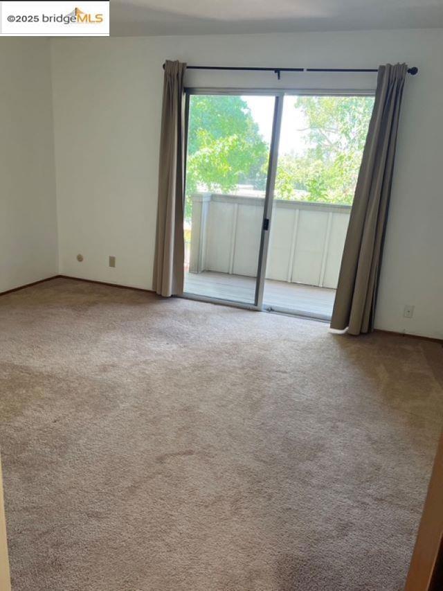 651 Moraga Rd, Moraga CA: https://media.crmls.org/mediaz/ff923400-ffe7-411d-8f2a-442735165f71.jpg