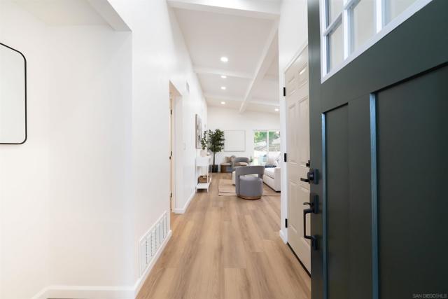 Image 4 of 48 For 5644 Bromley Way