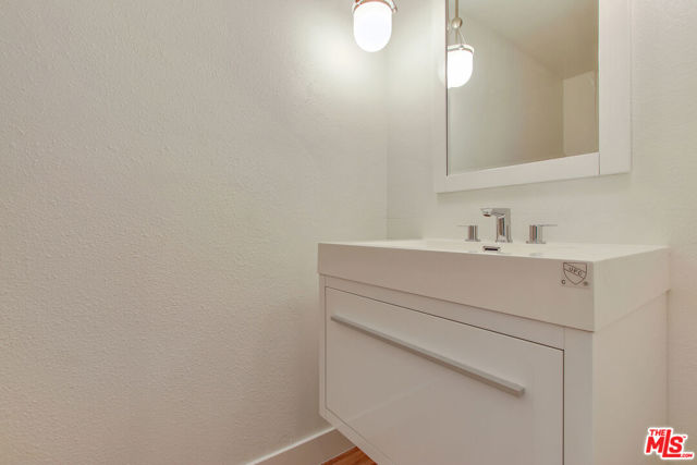 828 Westmount Drive, West Hollywood CA: https://media.crmls.org/mediaz/ff929b86-8f8e-4325-a3ea-74fc6ae6c480.jpg