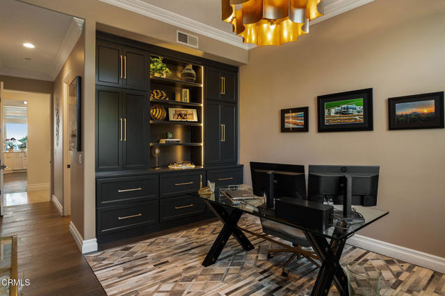 1069 Corte Barroso, Camarillo CA: https://media.crmls.org/mediaz/ff92c955-5172-42fb-af34-029033bc6592.jpg