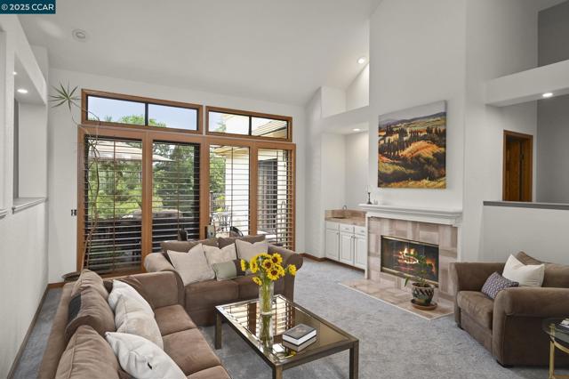 715 Blue Spruce Dr, Danville CA: https://media.crmls.org/mediaz/ff94b65c-39cb-470d-87d2-b2460fa88593.jpg
