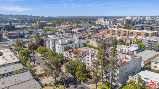 3743 S Canfield Avenue, Los Angeles CA: https://media.crmls.org/mediaz/ff9574b0-ce06-4a39-8448-fdc3cf78a578.jpg
