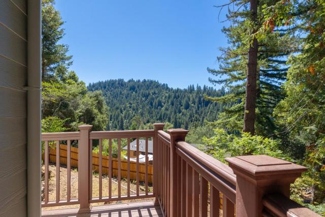 352 Manzanita Avenue, Boulder Creek CA: https://media.crmls.org/mediaz/ff95e843-d4ec-4246-bb62-952885517514.jpg