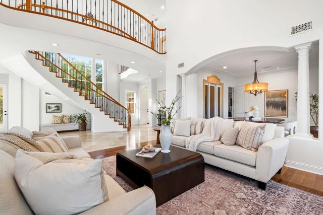 Detail Gallery Image 7 of 51 For 3376 Calle Tres Vistas, Encinitas,  CA 92024 - 5 Beds | 5/1 Baths