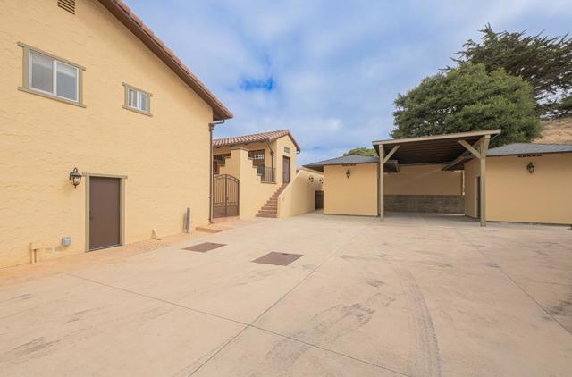 10883 Assisi Way, Salinas CA: https://media.crmls.org/mediaz/ff9740d1-cf53-4343-9f5c-7d1751ddbdcf.jpg