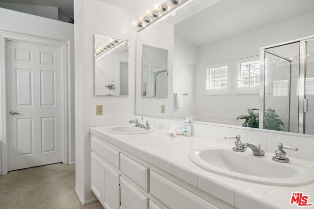 67954 S Trancas Drive, Cathedral City CA: https://media.crmls.org/mediaz/ff98329a-c017-4b32-9fbf-6eb3f8ca5d28.jpg