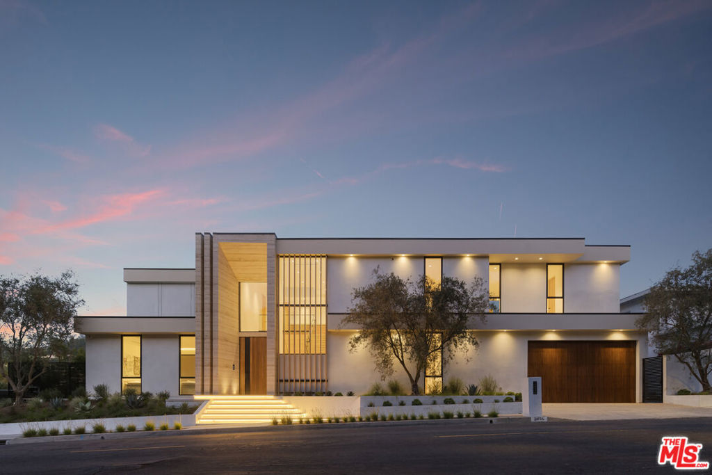 2436 Jupiter Drive — Contemporary