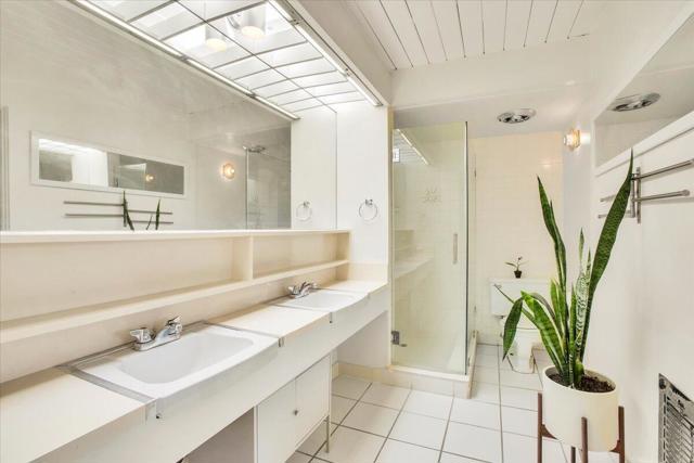 1111 E Palm Canyon Drive, Palm Springs CA: https://media.crmls.org/mediaz/ff98e95a-5290-47ec-b09b-739edacc689f.jpg