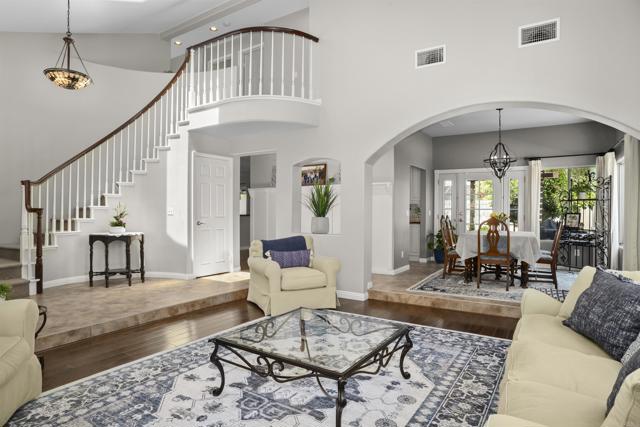 1990 Willowbrook Drive, Oceanside CA: https://media.crmls.org/mediaz/ff999ee3-9419-41e6-88a8-a58eb9395365.jpg